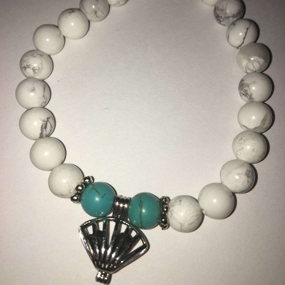 Silver Shell With White Marble (A5)